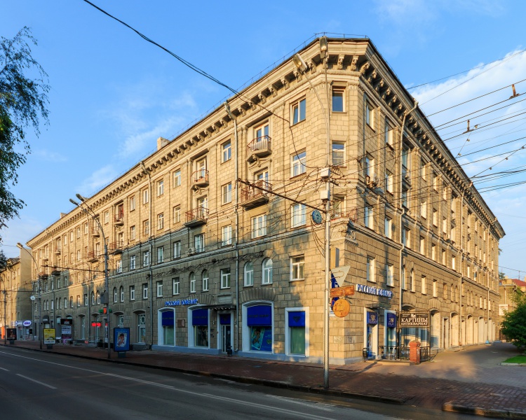 Файл:Красный проспект 33.jpg
