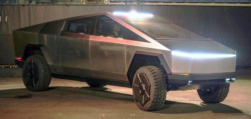 Файл:Tesla Cybertruck outside unveil modified by Smnt.jpg