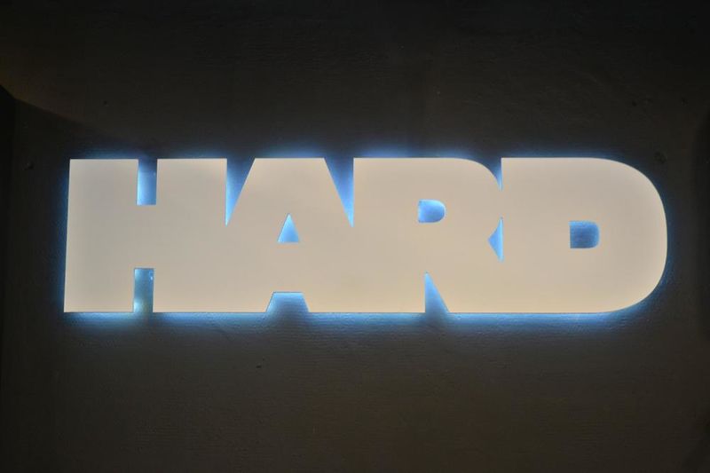 Файл:HARD Гоголя 7 (Сибирский неон).jpg