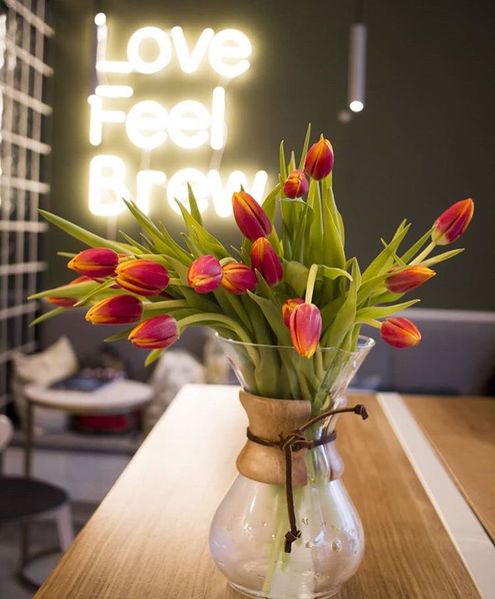 Файл:Shurubor coffeeshop (3) (Сибирский неон).jpg