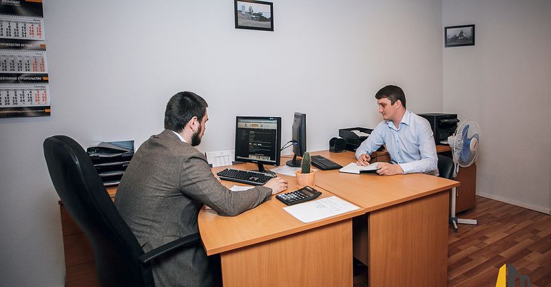 Файл:Монолит 2.jpg