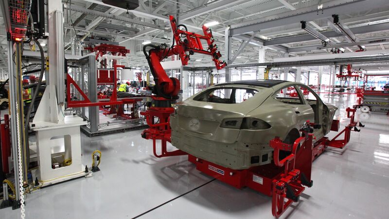 Файл:Tesla auto bots (cropped).jpg