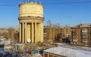 Ватутина 33 (Башня).jpg