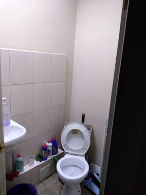70209781 5.jpg